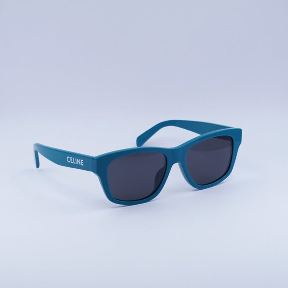 🕶️ New Celine CL40249U 87A Sunglasses - Neon Turquoise Frame, Smoke Lenses - Picture 9 of 11